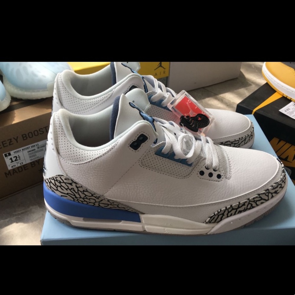 Jordan 3 UNC